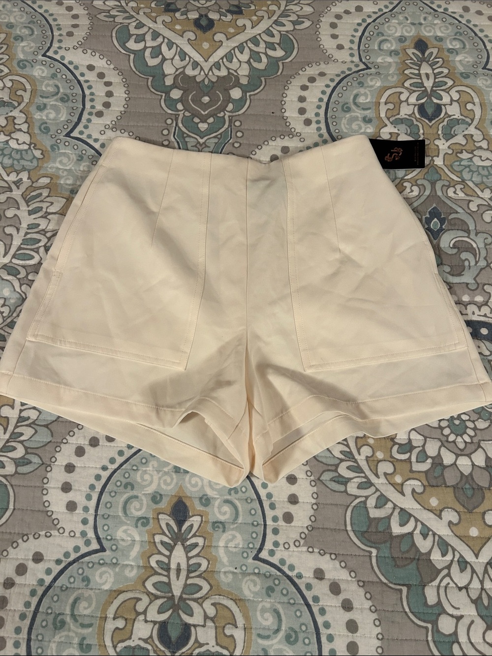 Sincerely Jules Cream High-Waist Tailored Shorts NWT